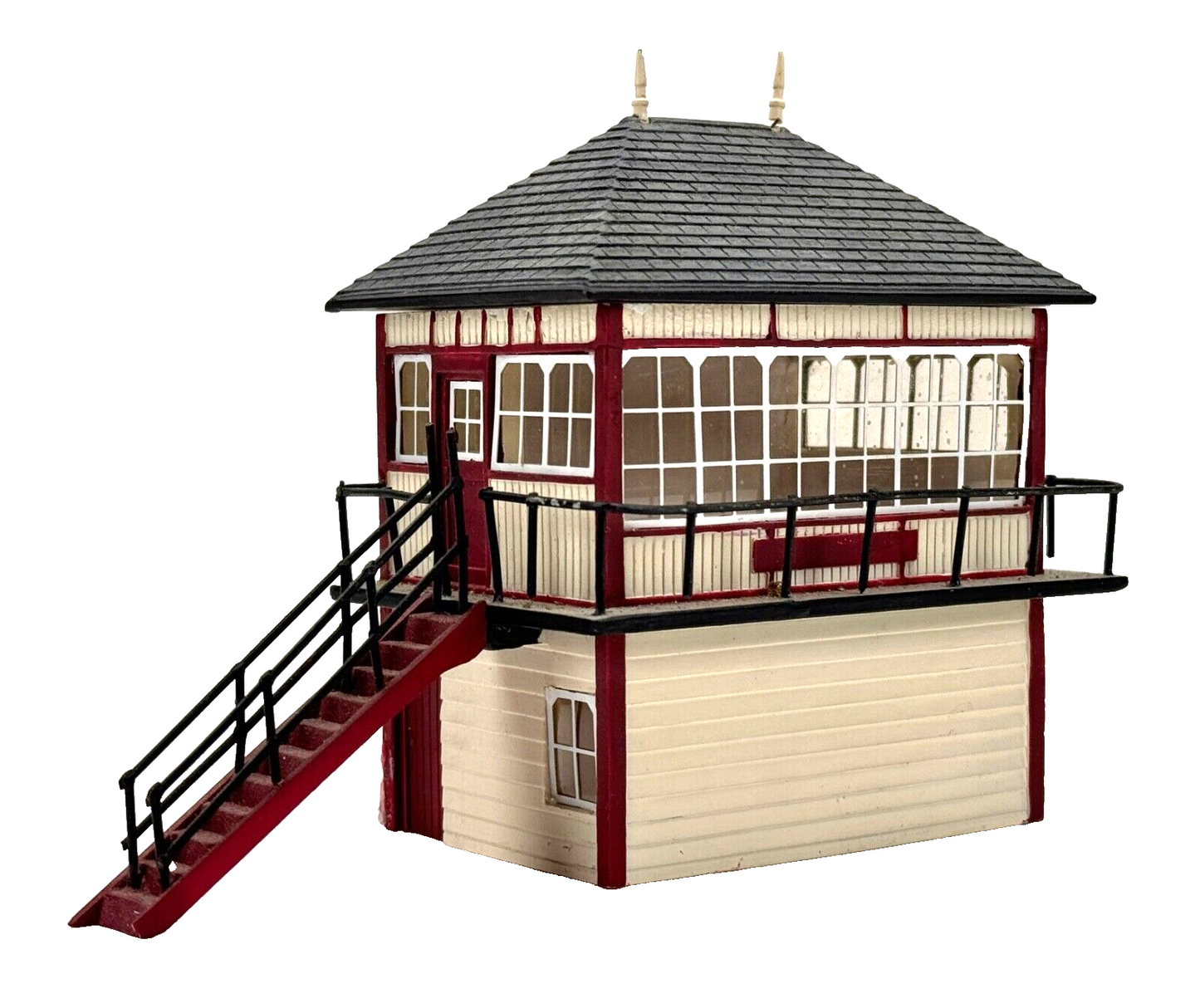 HORNBY 00 GAUGE SKALEDALE - R9776 - SIGNAL BOX WITH REMOVABLE ROOF - UNBOXED