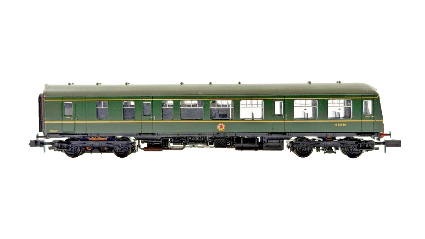 GRAHAM FARISH N GAUGE - 371-875A - CLASS 108 DMU 2 CAR BR GREEN SPEED WHISKERS