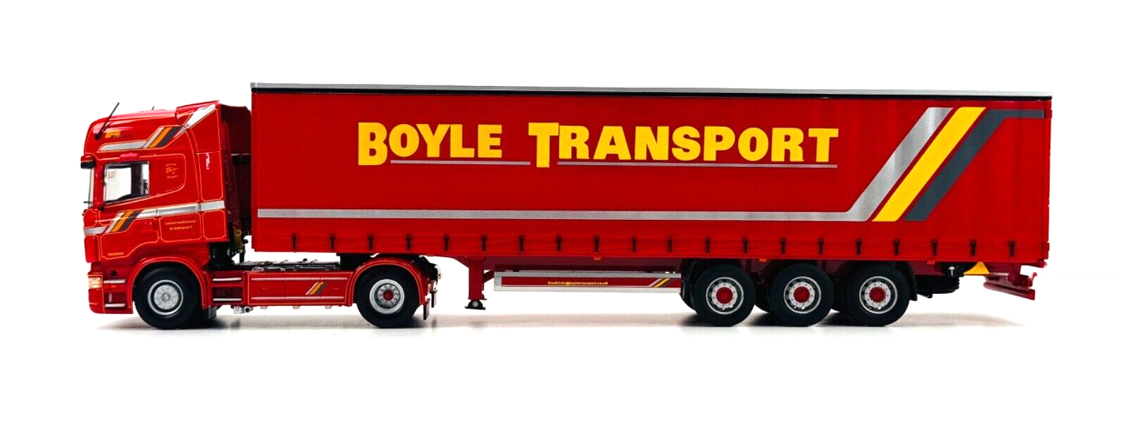 UNIVERSAL HOBBIES 1/50 - SCANIA 'BOYLE INTERNATIONAL TRANSPORT' IRELAND - BOXED