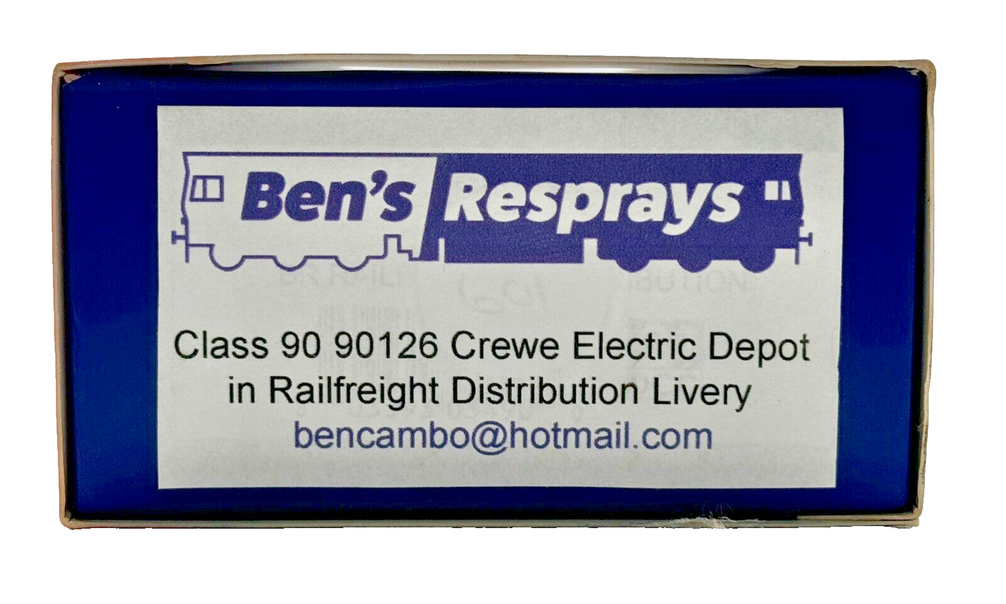 BACHMANN 00 GAUGE - CLASS 90 90126 RAILFREIGHT RFD CREWE DEPOT (BENS RESPRAYS)