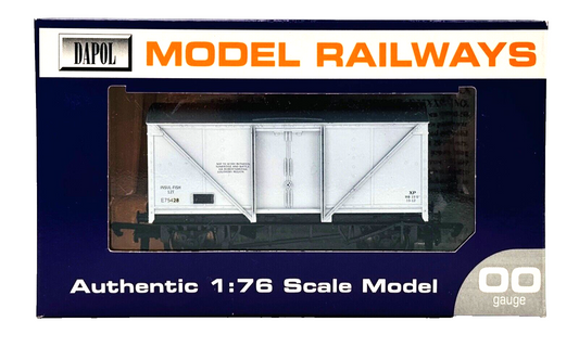 DAPOL 00 GAUGE - LNE DIA.214 FISH VAN SOUTHERN REGION WHITE (LIMITED EDITION)