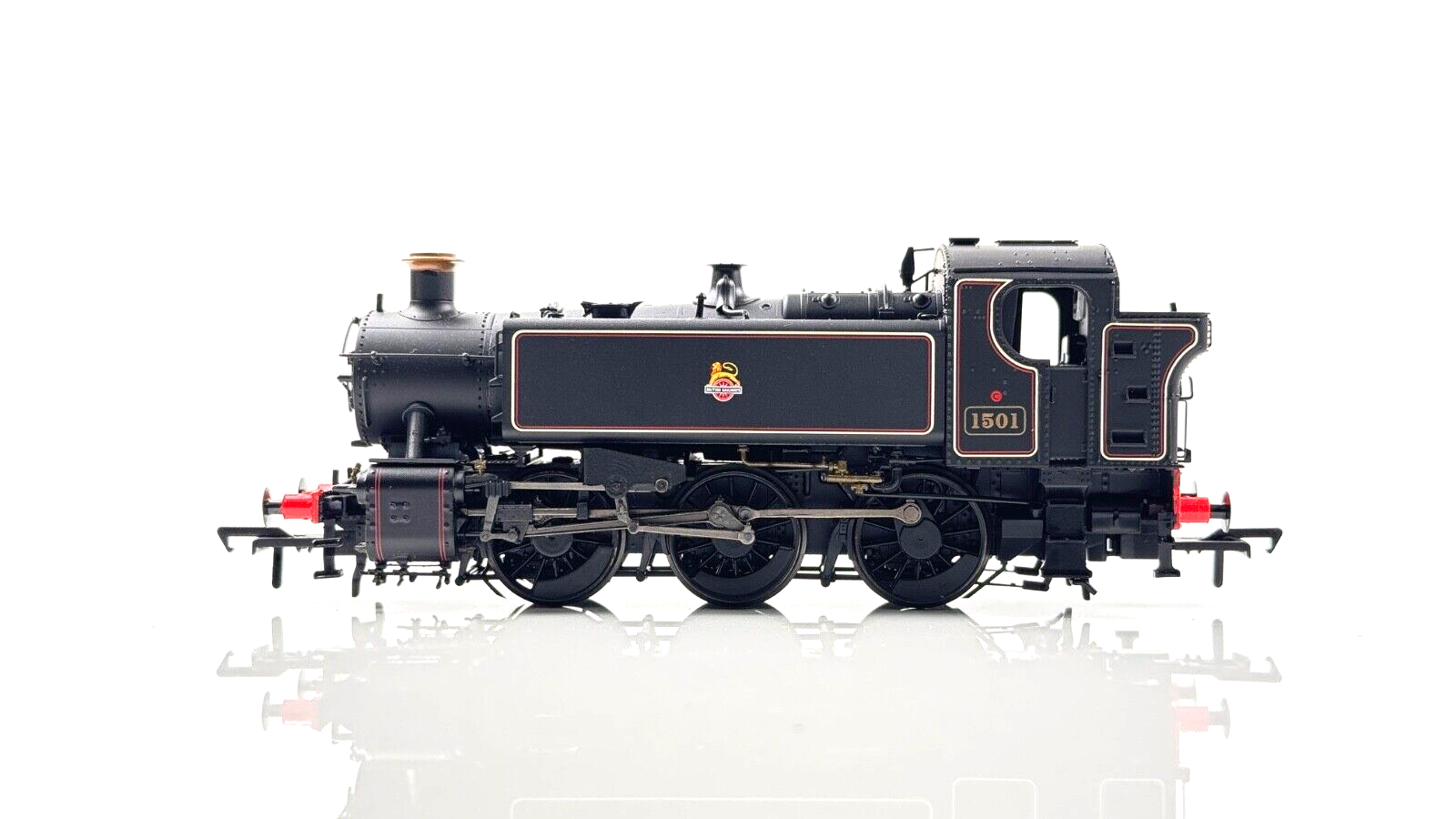 RAPIDO 00 GAUGE - 904005 - WR 15XX LOCOMOTIVE 0-6-0PT BR BLACK NO.1501 PRESERVED