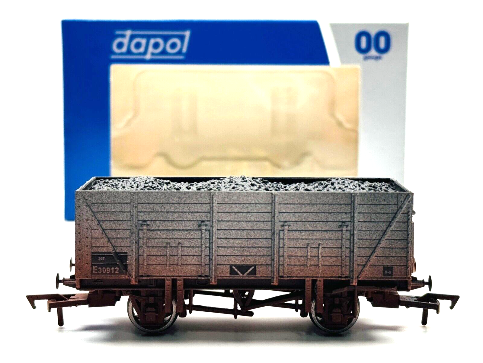 DAPOL 00 GAUGE - 4F-090-006 - BR GREY 9 PLANK WAGON 'E30912' WEATHERED - BOXED