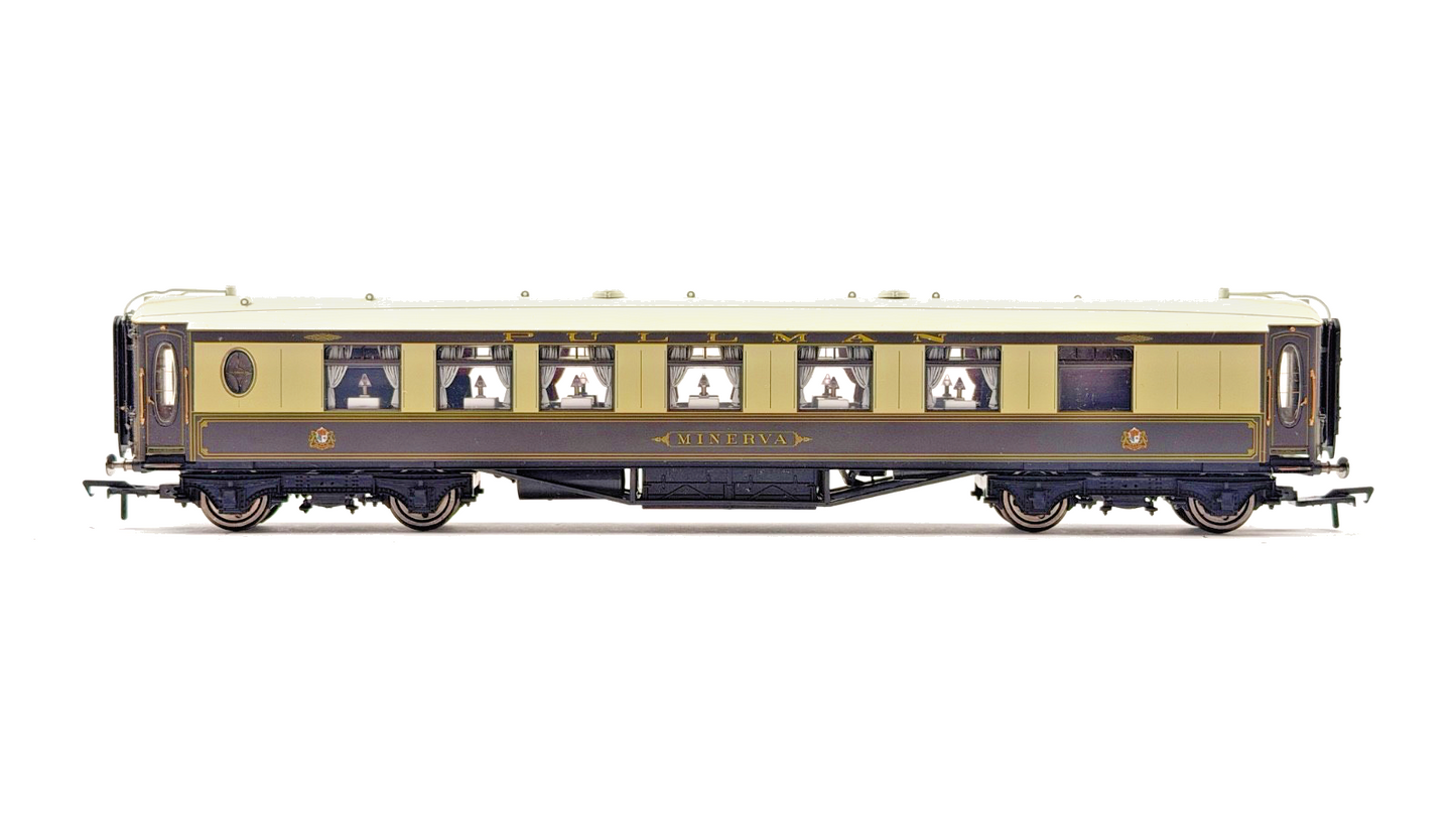 HORNBY 00 GAUGE - RAKE OF 3 SUPER DETAILED PULLMAN PASSENGER COACHES UNBOXED