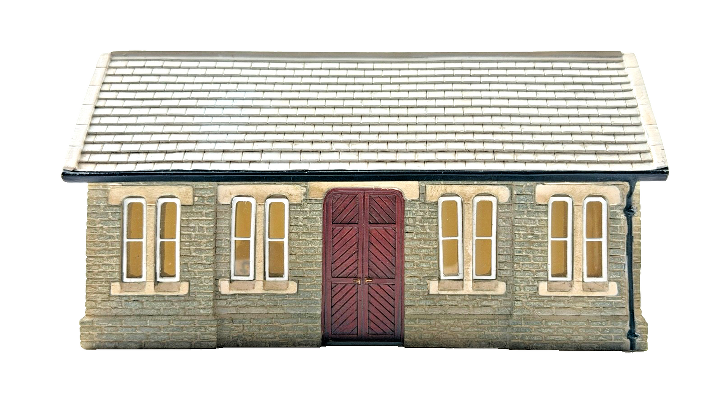 HORNBY SKALEDALE OO GAUGE - R8856 - EAST STATION WAITING ROOM - UNBOXED