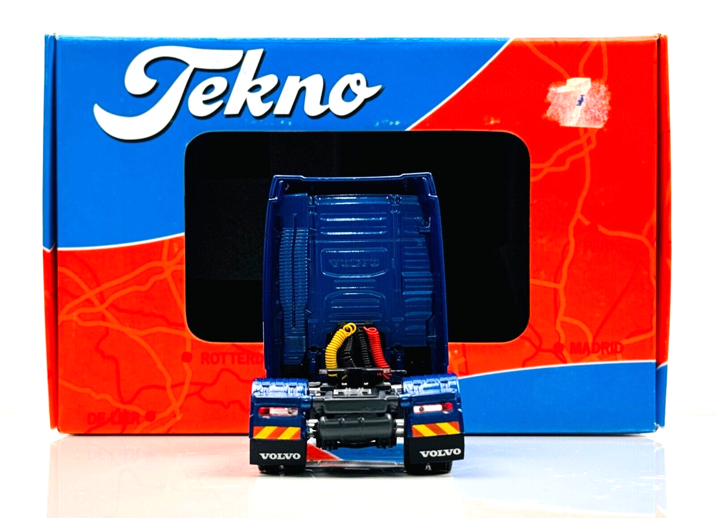 TEKNO 1/50 SCALE - 65301 - VOLVO FH04 GLOBE 4X2 TRACTOR CAB UNIT BLUE - BOXED