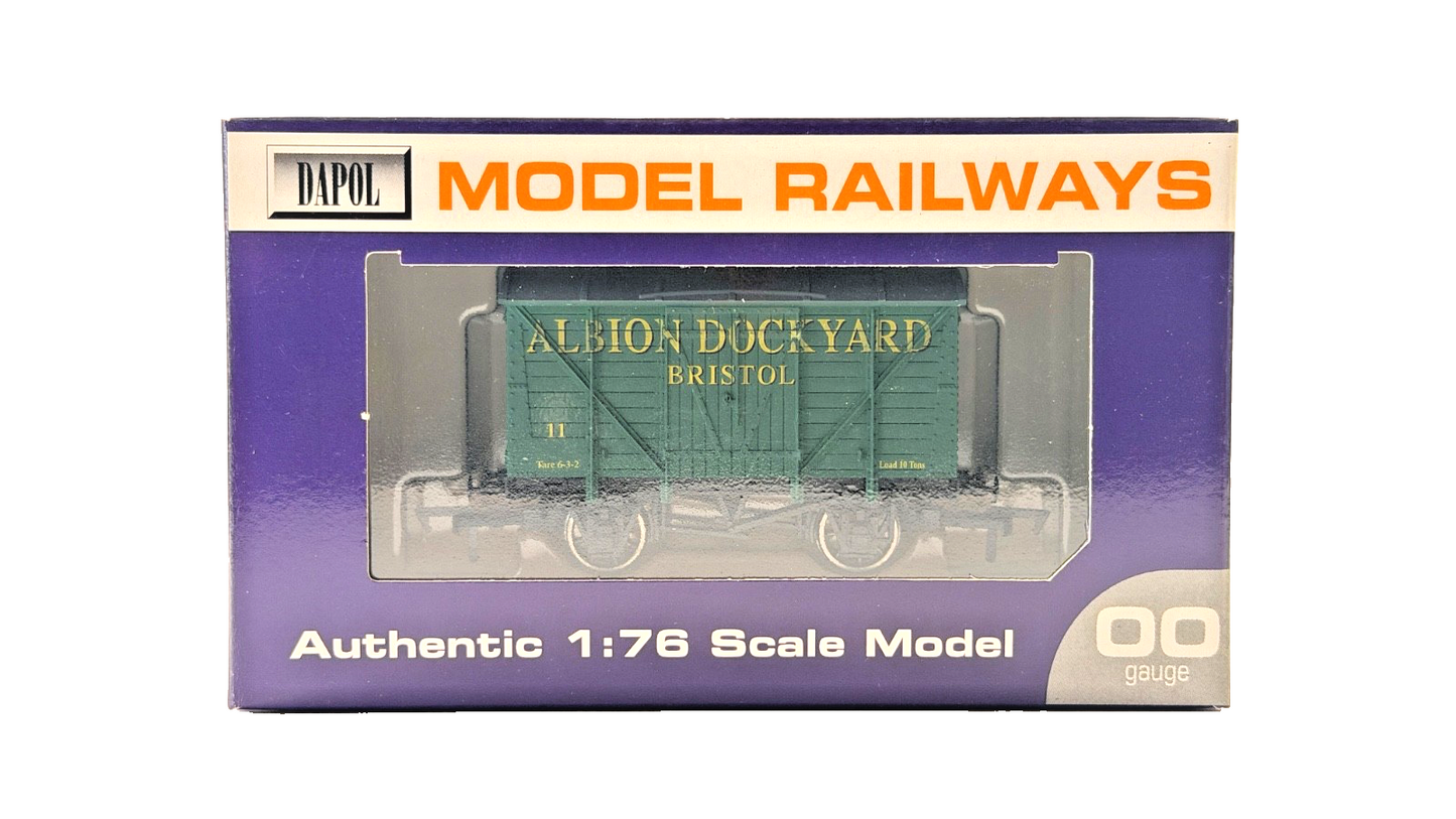 DAPOL 00 GAUGE - ALBION DOCKYARD BRISTOL VENT VAN GREEN NO.11 (LIMITED EDITION)