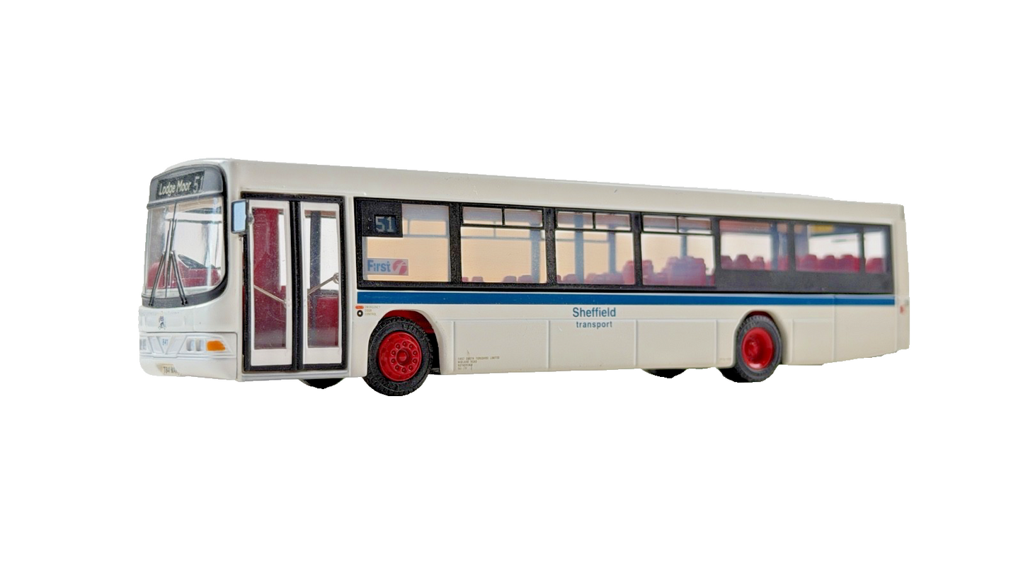 *IMPERFECT* EFE 1/76 SCALE - 27617 - WRIGHT VOLVO RENOWN FIRST SHEFFIELD - BOXED
