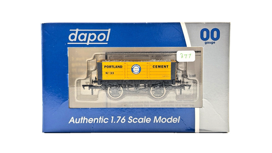 DAPOL 00 GAUGE - PORTLAND BLUE CIRCLE CEMENT PLANK WAGON 33 (LIMITED EDITION)