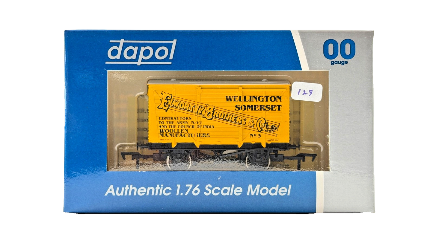 DAPOL 00 GAUGE - ELWORTHY BROTHERS WELLINGTON SOMERSET VAN 3 (LIMITED EDITION)