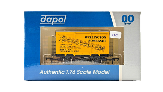 DAPOL 00 GAUGE - ELWORTHY BROTHERS WELLINGTON SOMERSET VAN 3 (LIMITED EDITION)