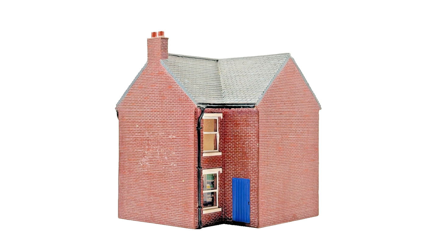 HORNBY SKALEDALE OO GAUGE - R8624 - HAROLD'S LARDER CORNER SHOP - UNBOXED
