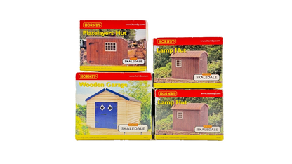 HORNBY OO GAUGE SKALEDALE - R8585/R8586/R8552 - LAMP/PLATELAYERS HUTS & GARAGE