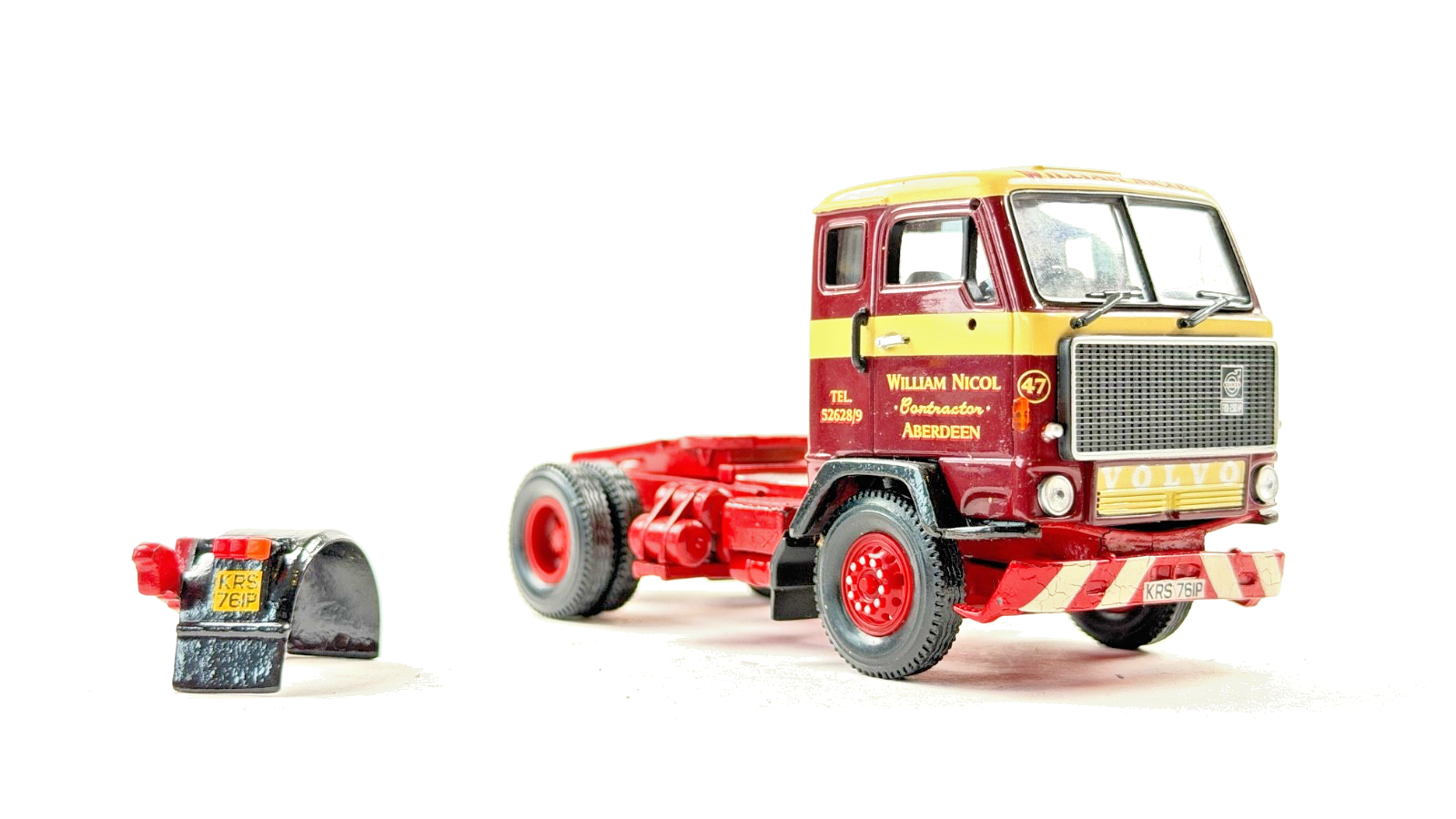 CORGI 1/50 SCALE CC13102 WILLIAM NICOL VOLVO F88 4X2 TRACTOR UNIT UNBOXED SPARES