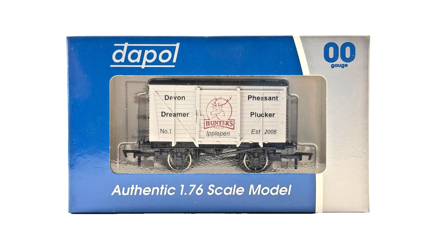 DAPOL 00 GAUGE - HUNTER'S DEVON DREAMER PHEASANT PLUCKER NO.1 (LIMITED EDITION)