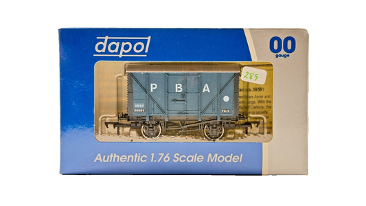 DAPOL 00 GAUGE - PORT OF BRISTOL AUTHORITY 'PBA' BANANA VAN (LIMITED EDITION)