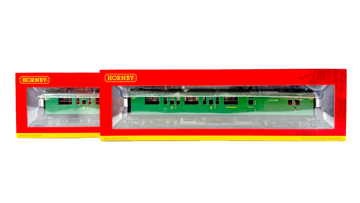 HORNBY OO GAUGE - R4884/R4884B - SR BULLEID SUBURBAN BRAKE 3RD COACHES X 2