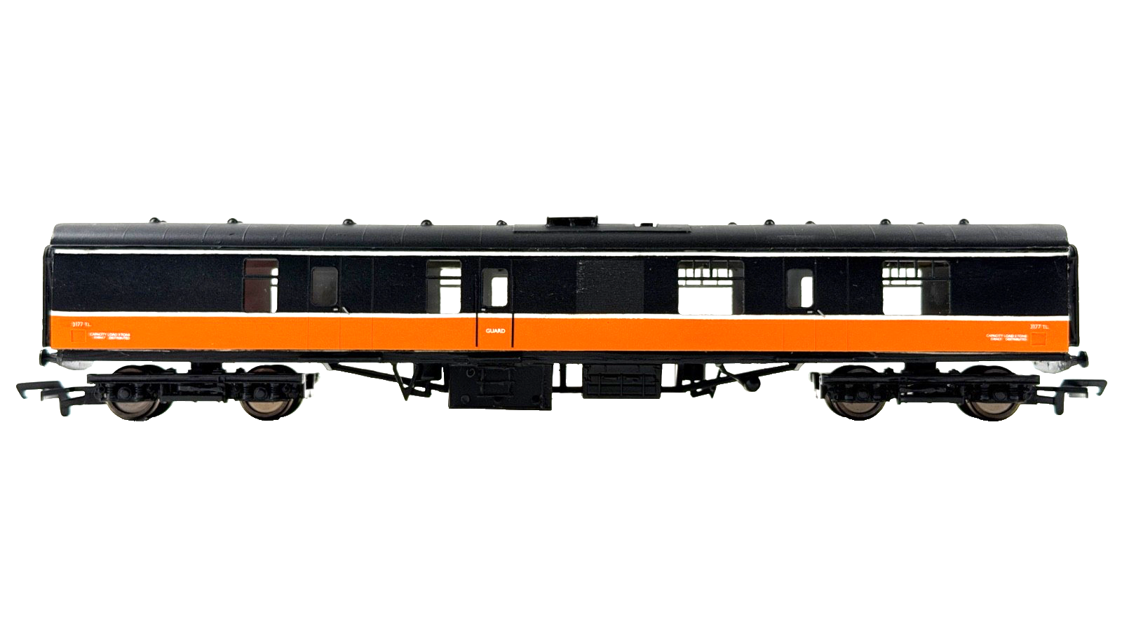 SILVER FOX MODELS OO GAUGE - IRISH RAIL BLACK OVER ORANGE GSV EX BSK COACH 3177