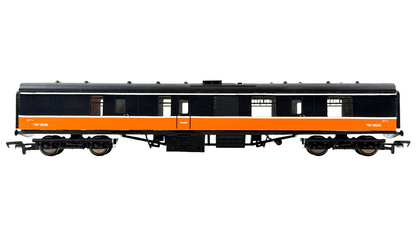 SILVER FOX MODELS OO GAUGE - IRISH RAIL BLACK OVER ORANGE GSV EX BSK COACH 3177