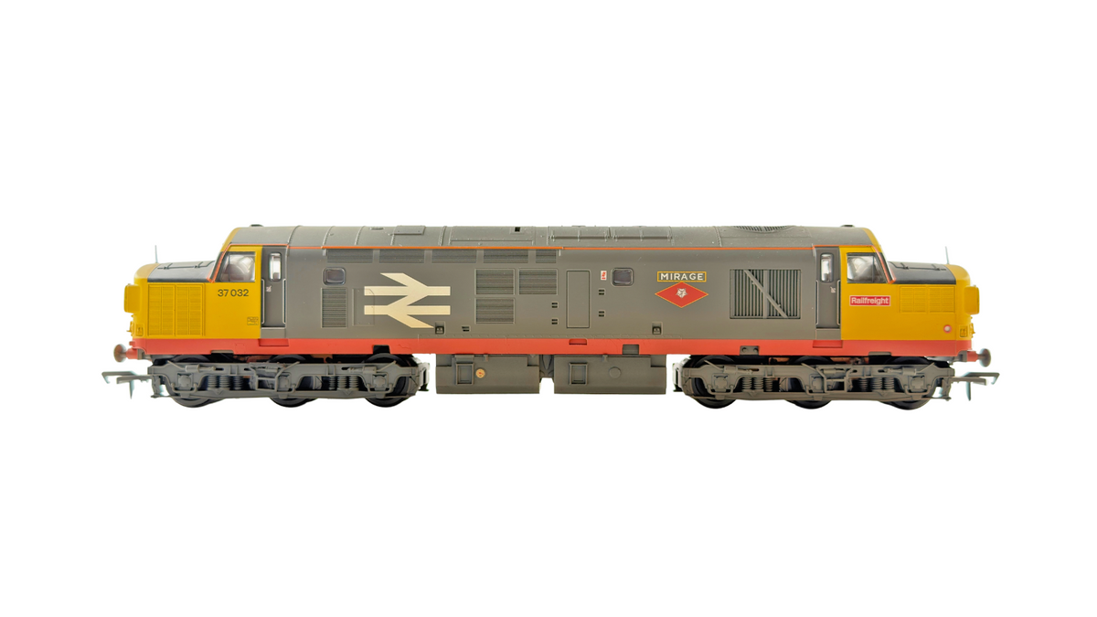 BACHMANN OO GAUGE - 32-775SD - CLASS 37/0 DIESEL 37032 MIRAGE RAILFREIGHT (W)