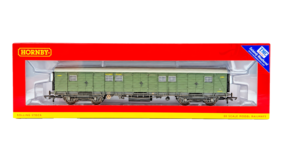 HORNBY OO GAUGE - R60020 - SR SOUTHERN GBL LUGGAGE VAN NO.2362 TMC WEATHERED