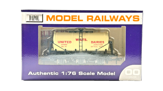 DAPOL 00 GAUGE - WILTS UNITED DAIRIES CHARD JUNCTION TANKER 41 (LIMITED EDITION)