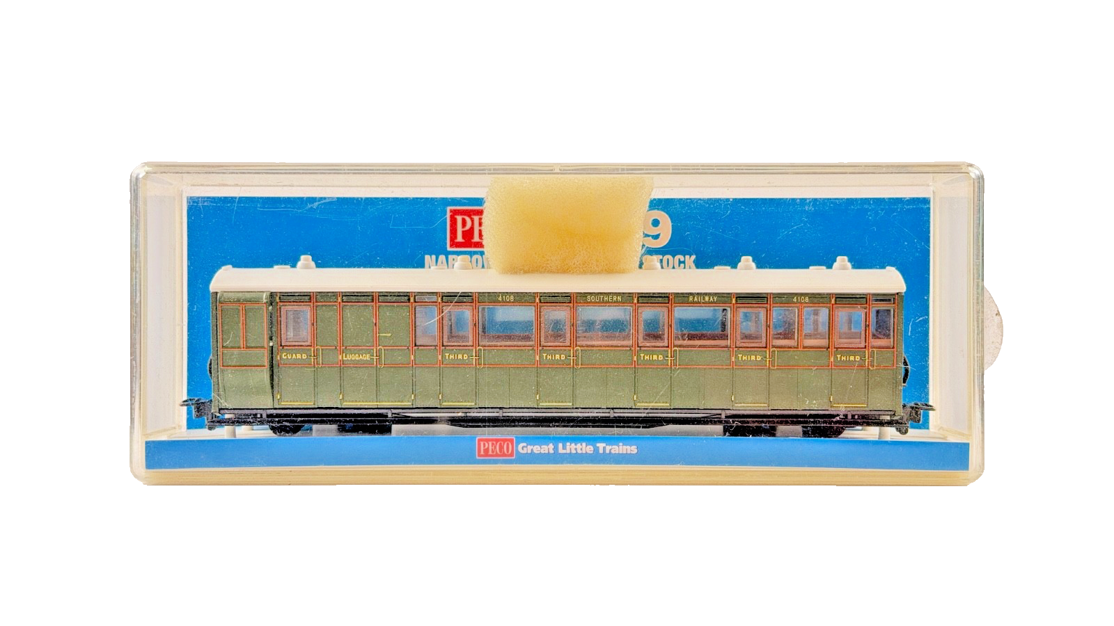 PECO OO9 SCALE - GR-421A - BRAKE COMPOSITE COACH SR LIVERY NO.4108 GREEN BOXED