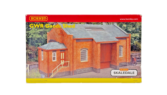 HORNBY 00 GAUGE SKALEDALE - R7282 - GWR GOODS SHED - BOXED
