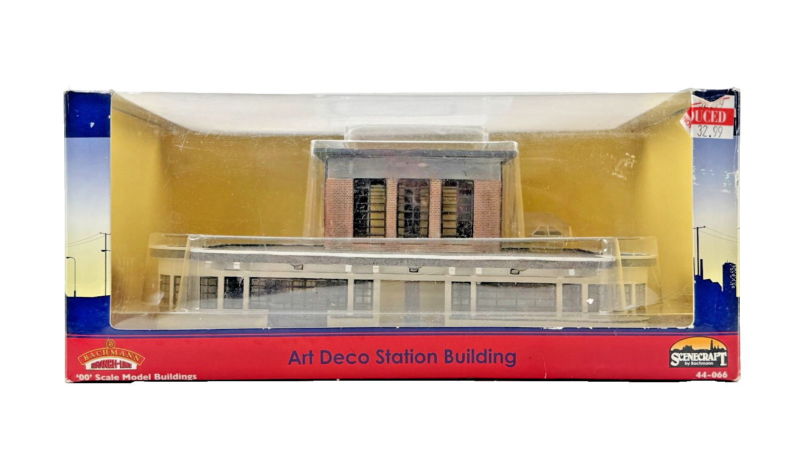 BACHMANN SCENECRAFT OO GAUGE - 44-066 - ART DECO STATION BUILDING - BOXED