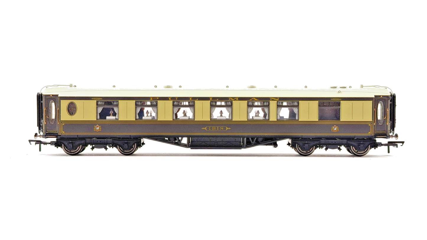 HORNBY 00 GAUGE - RAKE OF 3 SUPER DETAILED PULLMAN PASSENGER COACHES UNBOXED
