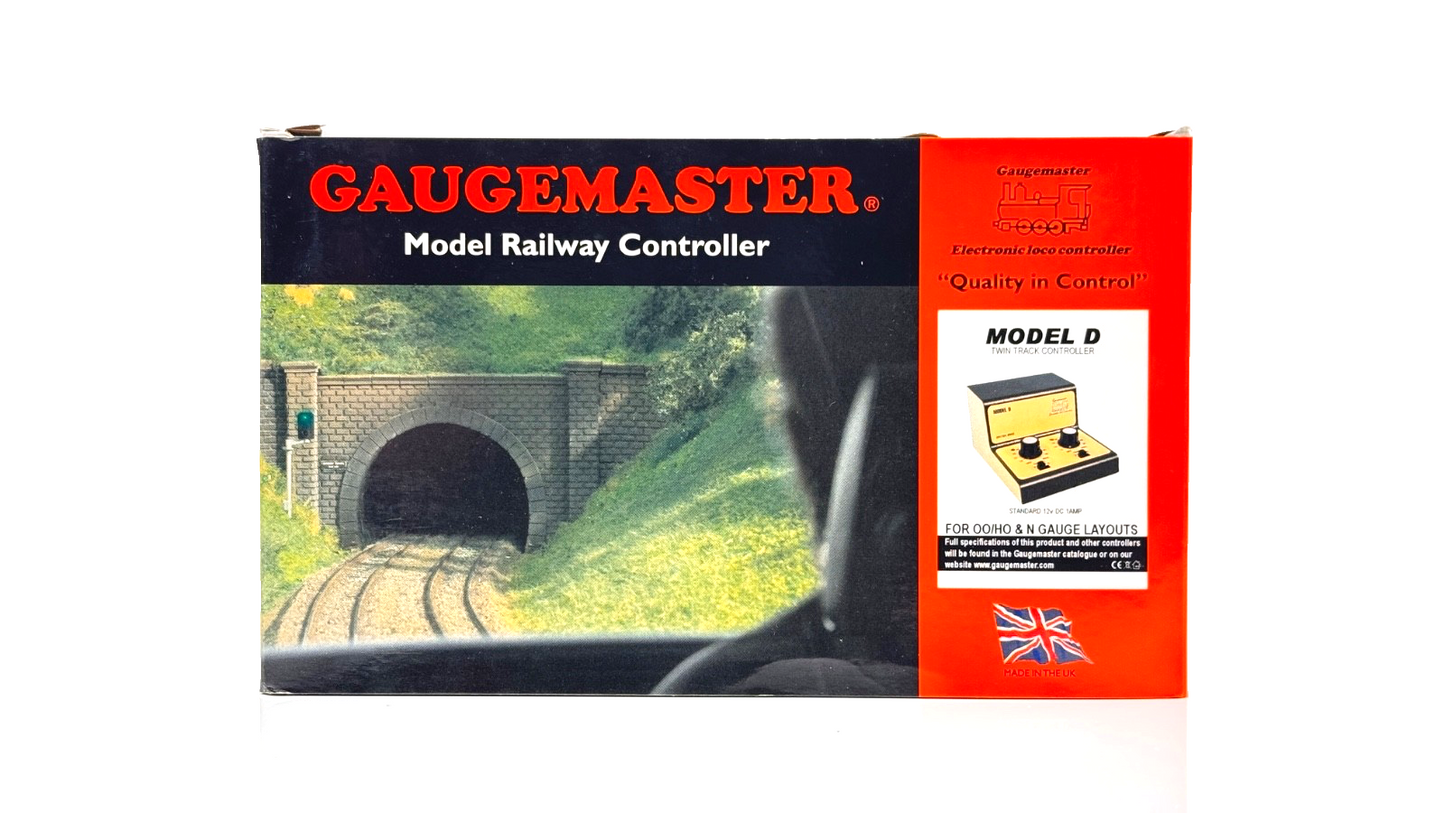 GAUGEMASTER 00 GAUGE - "MODEL D" TWIN 2 TRACK DC CASED CONTROLLER - BOXED