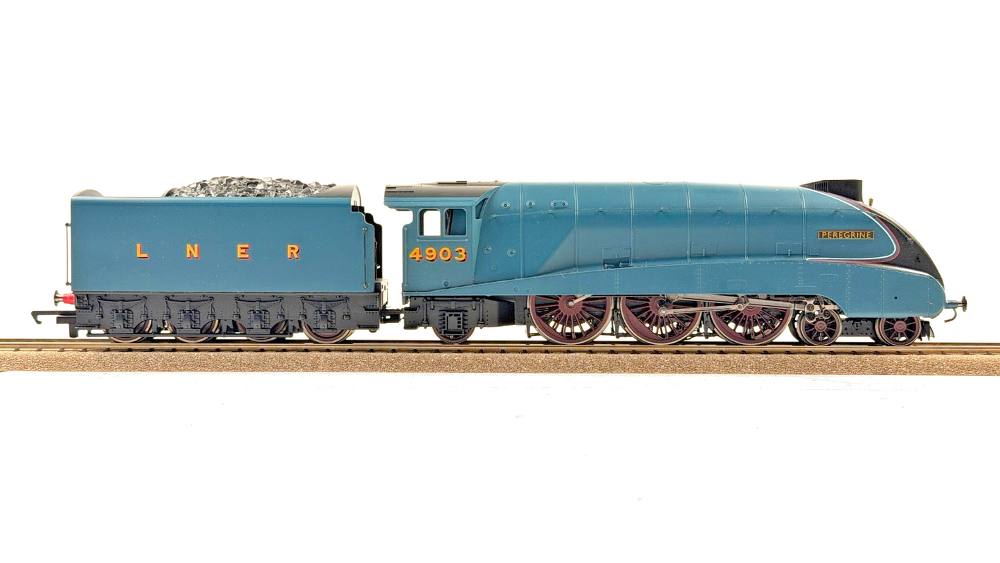 HORNBY 00 GAUGE - R1129 - BLUE STREAK PEREGRINE CLASS A4 TRAIN SET COMPLETE