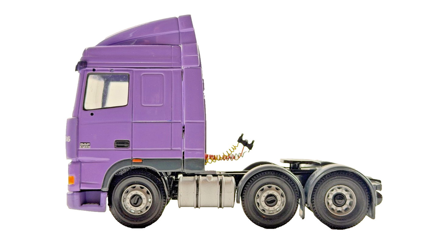 CORGI 1/50 SCALE DIECAST DAF XF PLAIN PURPLE 6X2 TRACTOR UNIT UNBOXED