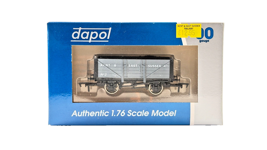 DAPOL 00 GAUGE - KENT & EAST SUSSEX RAILWAY PLANK WAGON NO.2 (LIMITED EDITION)