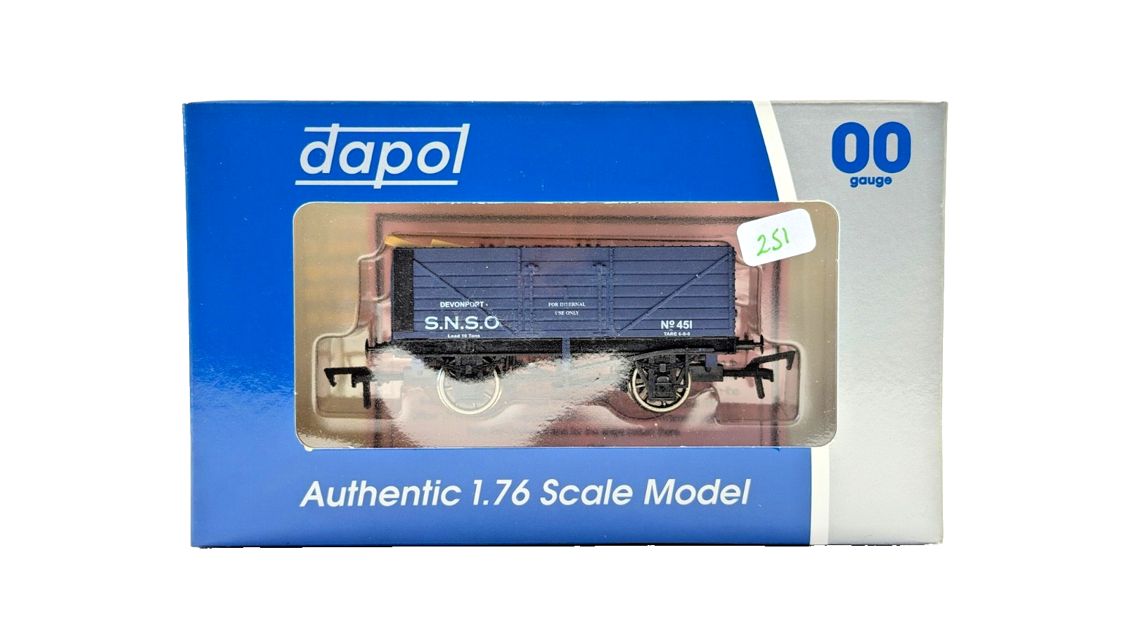 DAPOL 00 GAUGE - ROYAL NAVAL SENIOR NAVAL STORES OFFICER 451 (LIMITED EDITION)