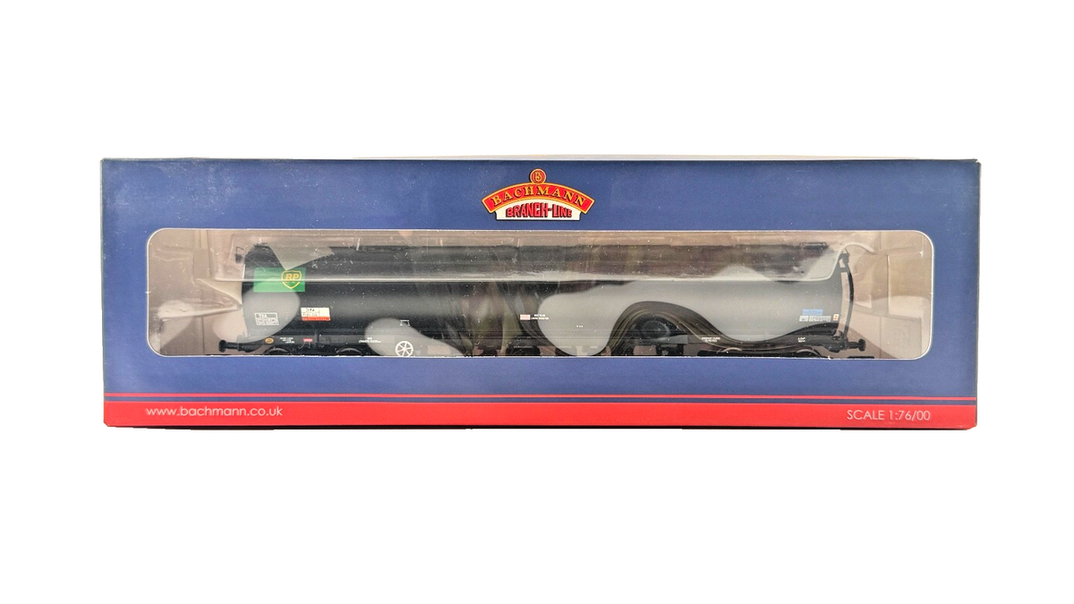 BACHMANN OO GAUGE - 38-220 - 100 TON TEA BOGIE TANK WAGON CRUDE OIL BP BLACK