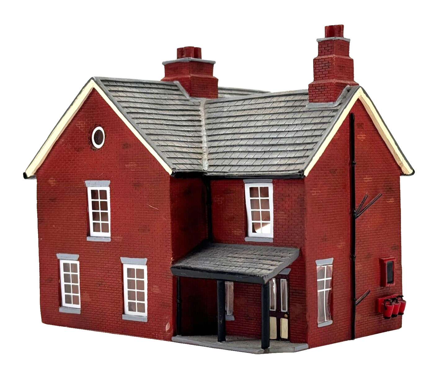 HORNBY 00 GAUGE SKALEDALE - R8529 - DERELICT STATION OFFICE - DAMAGED UNBOXED