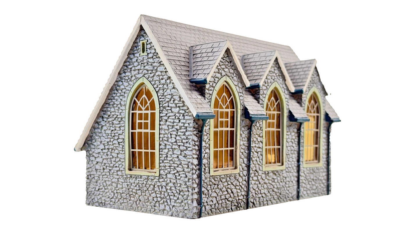 HORNBY SKALEDALE OO GAUGE - R8517 - OLD SCHOOL HOUSE - UNBOXED WITH DAMAGE