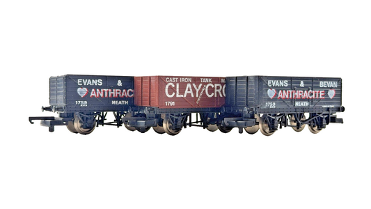 LIMA OO GAUGE - RAKE OF 3 EVANS & BEVAN CLAY CROSS CHESTERFIELD WAGONS UNBOXED