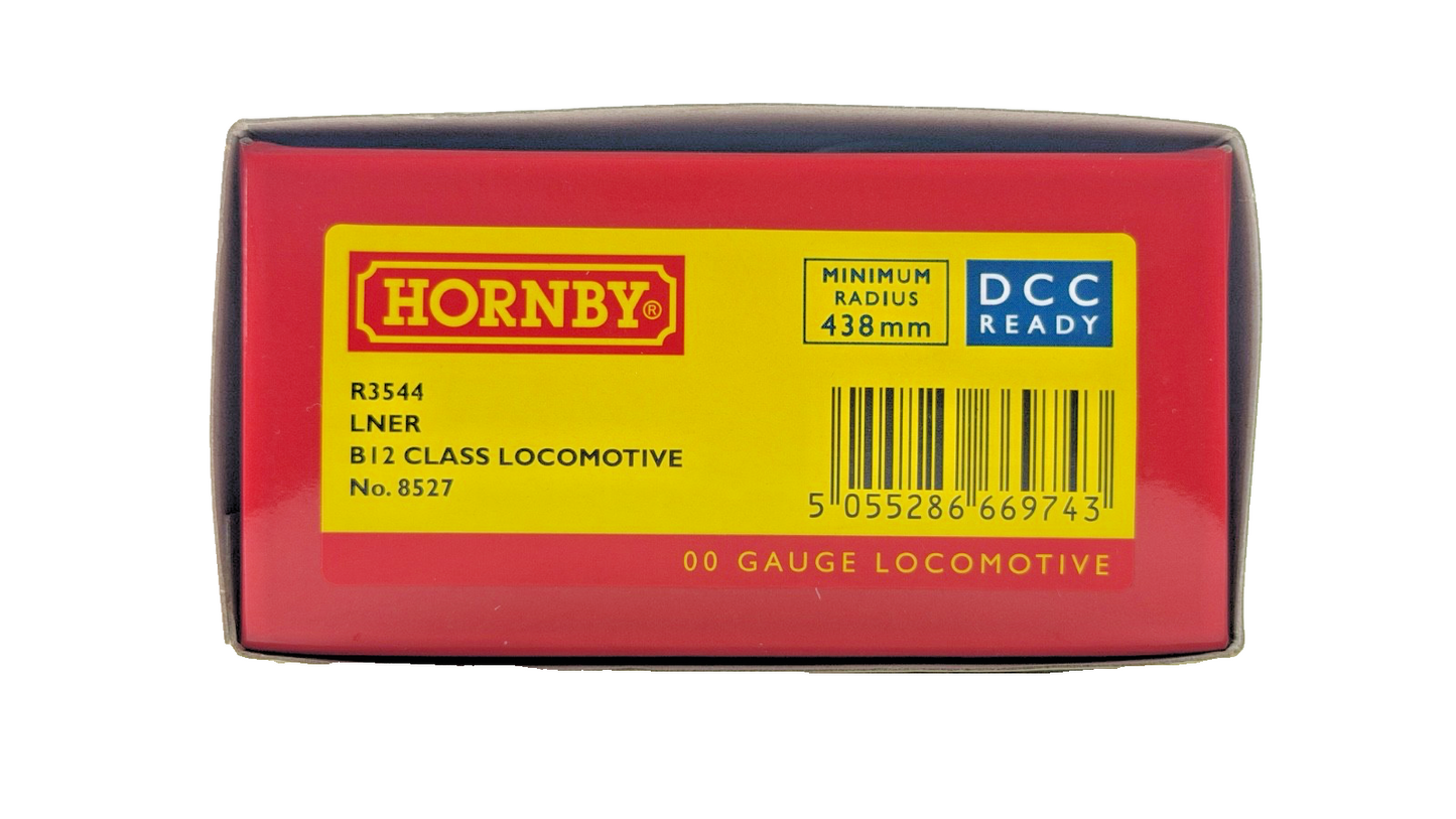 HORNBY OO GAUGE - R3544 - LNER APPLE GREEN B12 CLASS LOCOMOTIVE NO.8527 BOXED