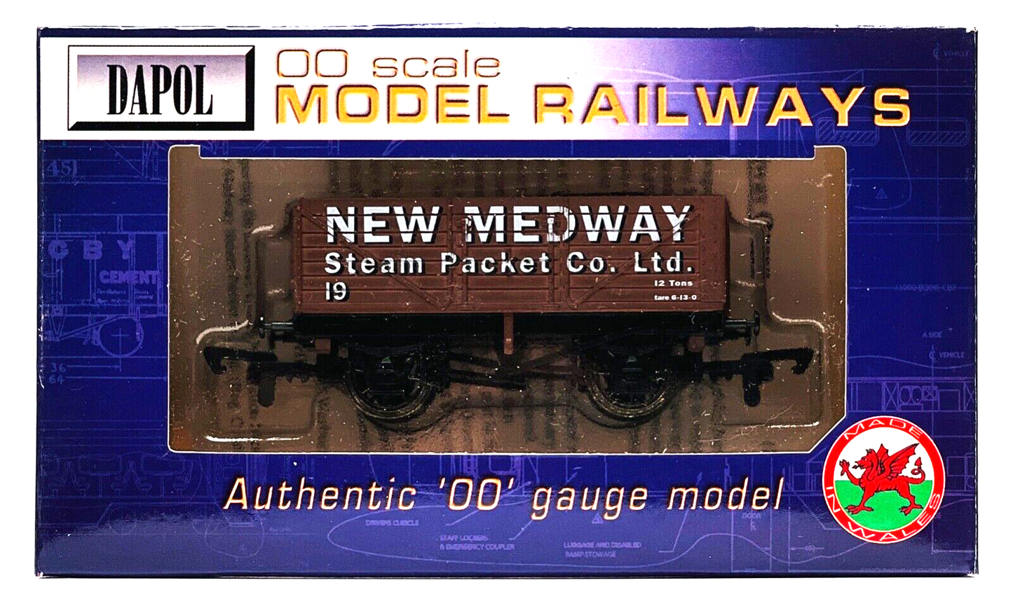 DAPOL 00 GAUGE - 'NEW MEDWAY STEAM PACKET CO. LTD' BROWN NO.19 (LIMITED EDITION)