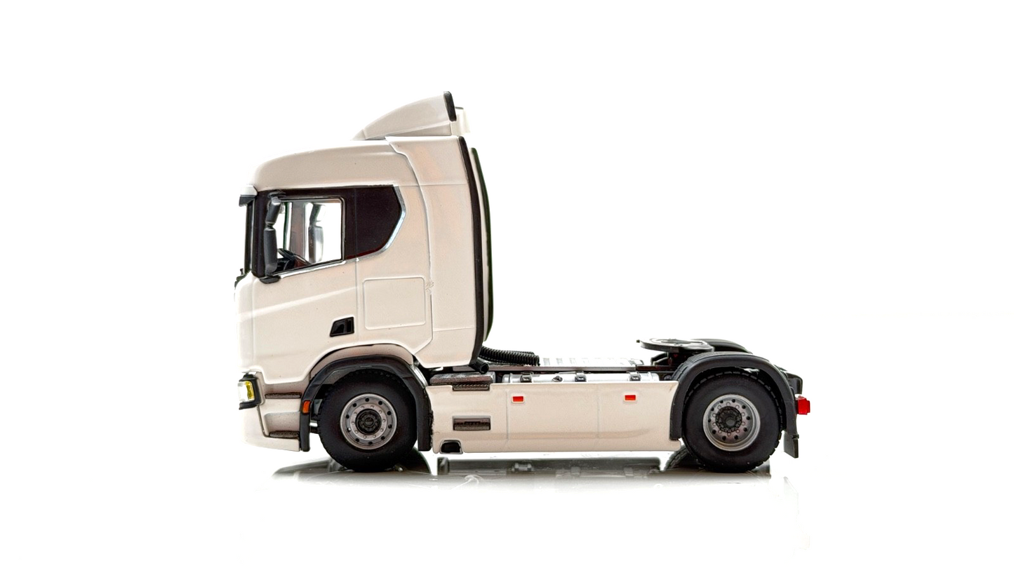 WSI 1/50 SCALE - 03-2004 - SCANIA R CR20N 4X2 PLAIN WHITE TRACTOR CAB BOXED