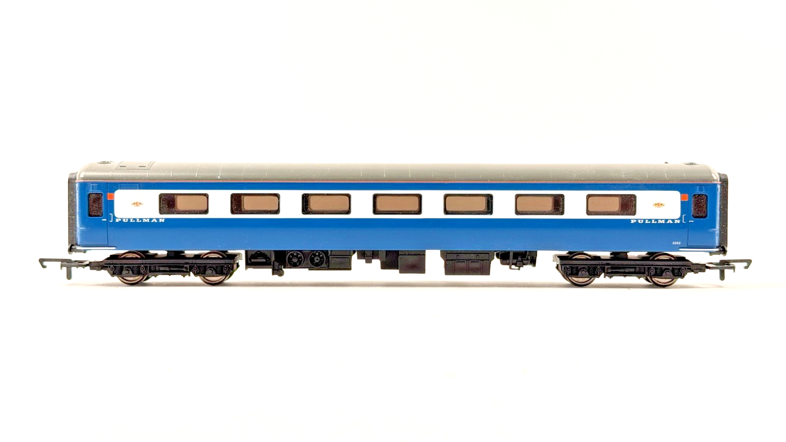 HORNBY 00 GAUGE - RAKE OF 3 BLUE PULLMAN MK2 PASSENGER COACHES UNBOXED