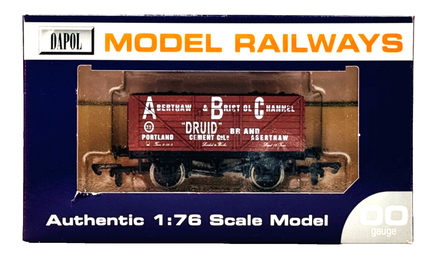 DAPOL 00 GAUGE - ABERTHAW & BRISTOL CHANNEL DRUID CEMENT WAGON (LIMITED EDITION)