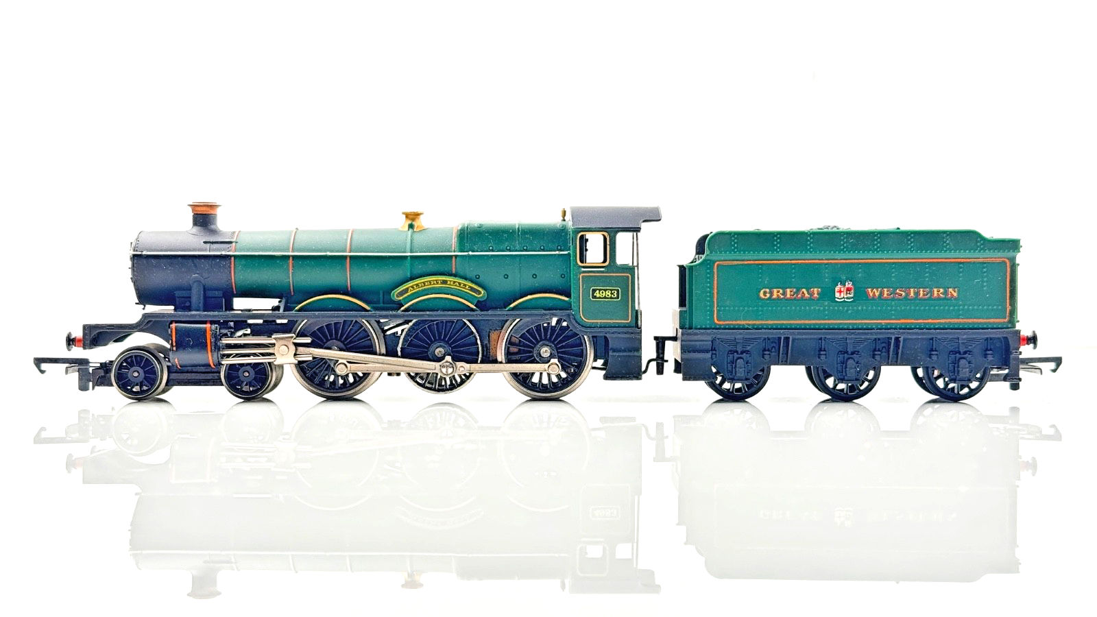 HORNBY 00 GAUGE - GREAT WESTERN GWR 4-6-0 ALBERT HALL LOCOMOTIVE 4983 - UNBOXED