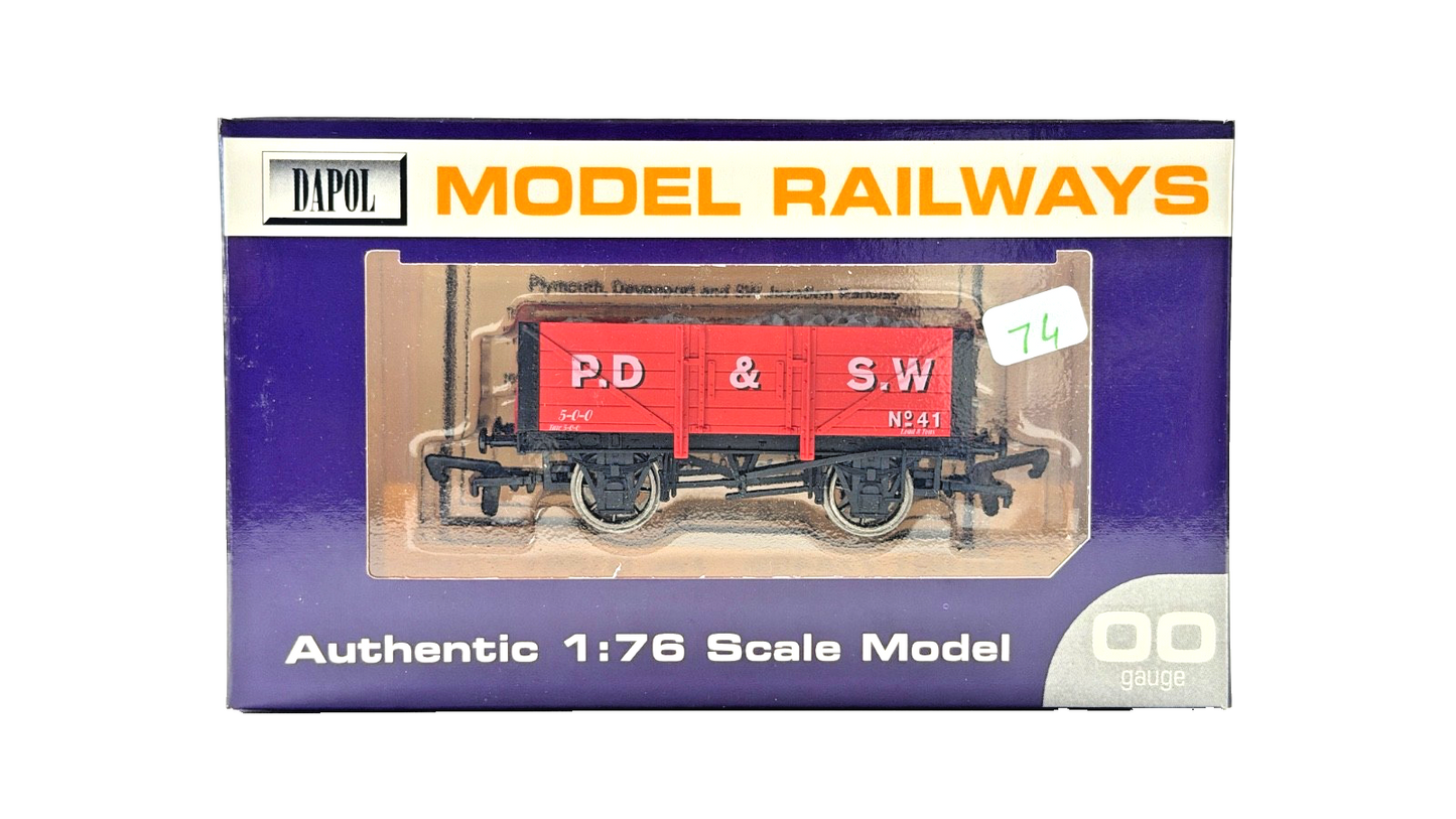 DAPOL 00 GAUGE - PLYMOUTH DEVONPORT SOUTHWEST JUNCTION NO.41 (LIMITED EDITION)