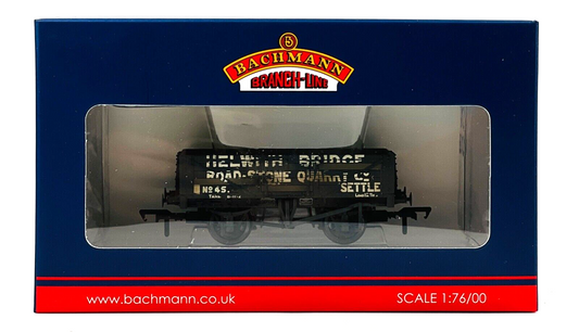 BACHMANN 00 GAUGE - 37-039 - 5 PLANK WAGON HELWITH BRIDGE WITH LOAD (WEATHERED)