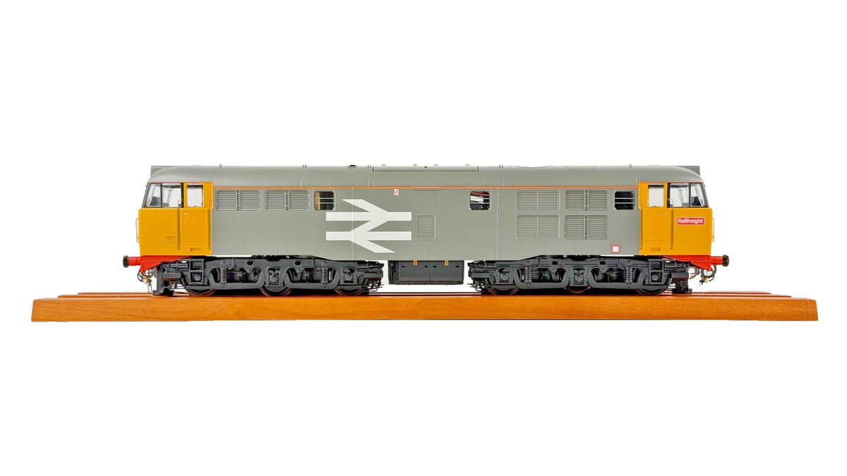 HELJAN O GAUGE - 3124 - CLASS 31/1 DIESEL LOCOMOTIVE RAILFREIGHT LARGE LOGO GREY