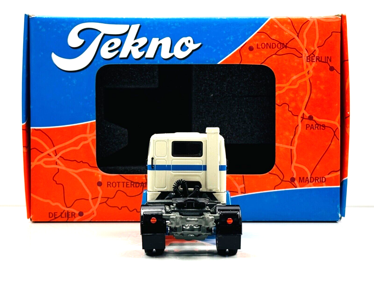 TEKNO 1/50 SCALE - 63679 - VOLVO F88 4X2 TRACTOR CAB UNIT BLUE/WHITE - BOXED