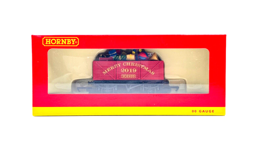 HORNBY 00 GAUGE - R6932 - 7 PLANK WAGON CHRISTMAS 2019 - NEW BOXED